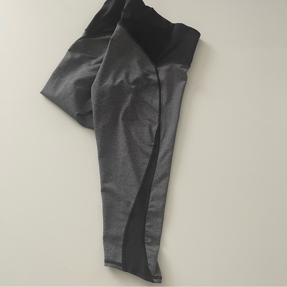 Lululemon Train Times Crop 17” Heathered Black 8 - Picture 9 of 11